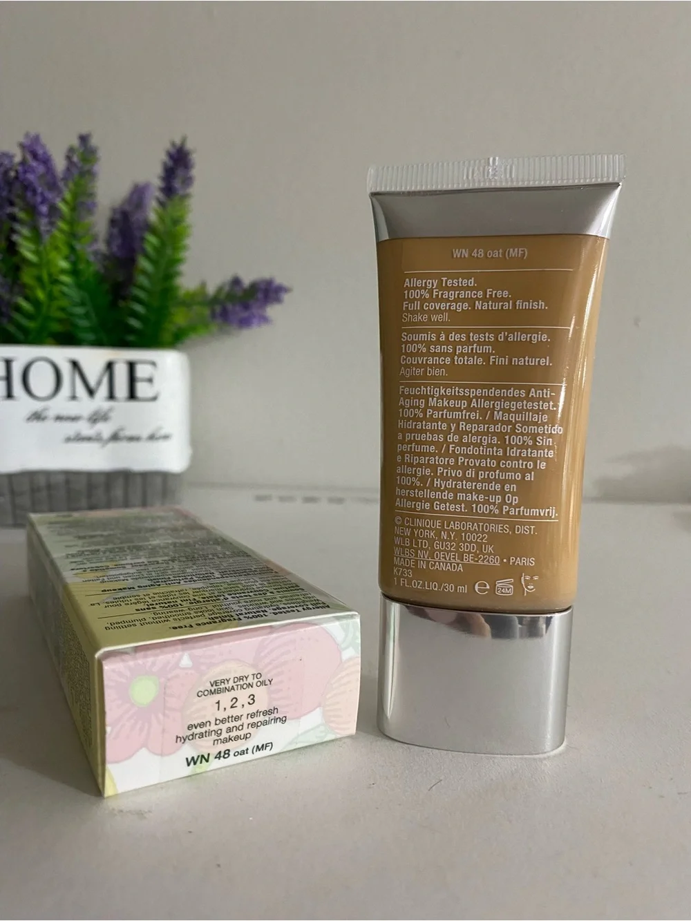 WN48~ Clinique Even Better Refresh Hydrating And Repairing Makeup, 1 OZ / 30 ML